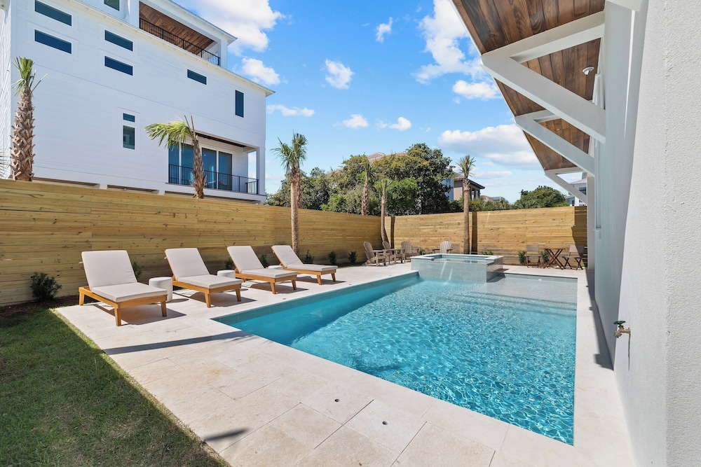 Emerald Sunset by Avantstay 9bdr Villa Pool+game Room+rooftop+walk to Beach view 5