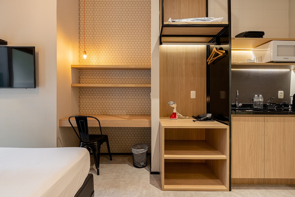 ESD - Studios E-Side By Anora Spaces