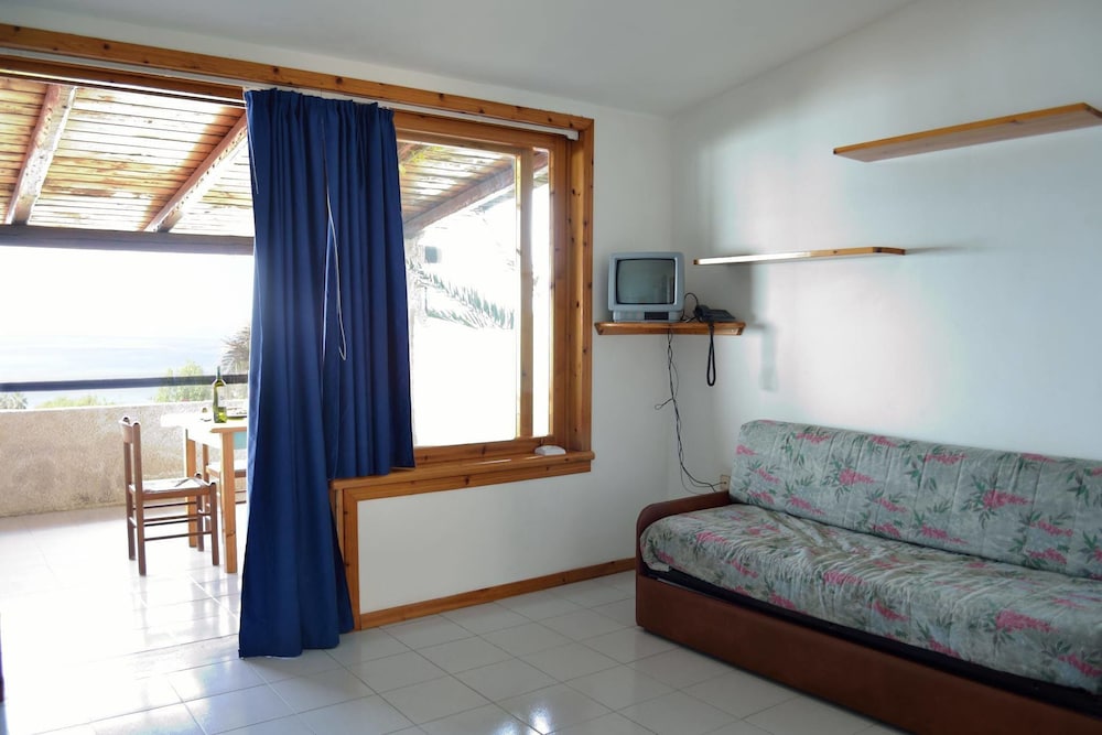 Cala Petrosa Resort