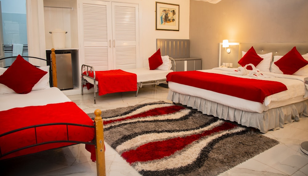 Best Western Jangwani Sea Breeze Hotel