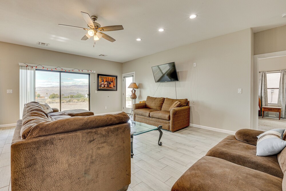 7 Mi to Golf: Mtn-view Retreat in Bullhead City