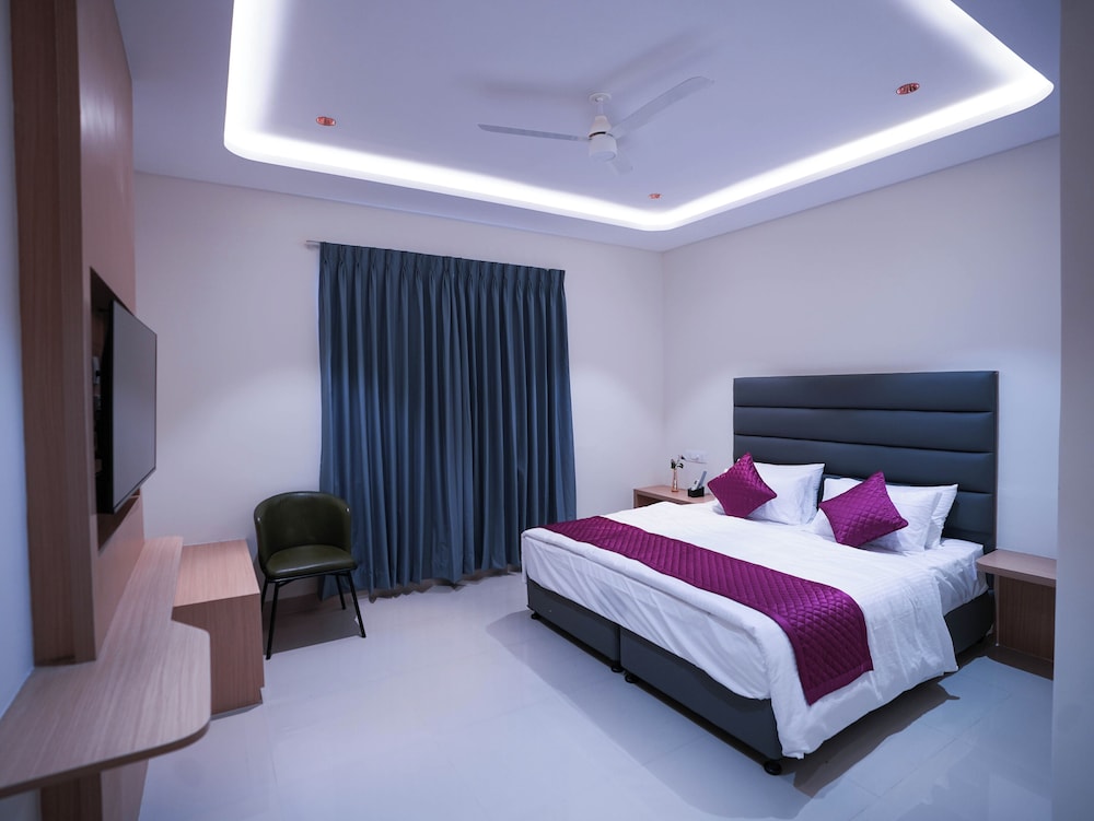 K HOTELS