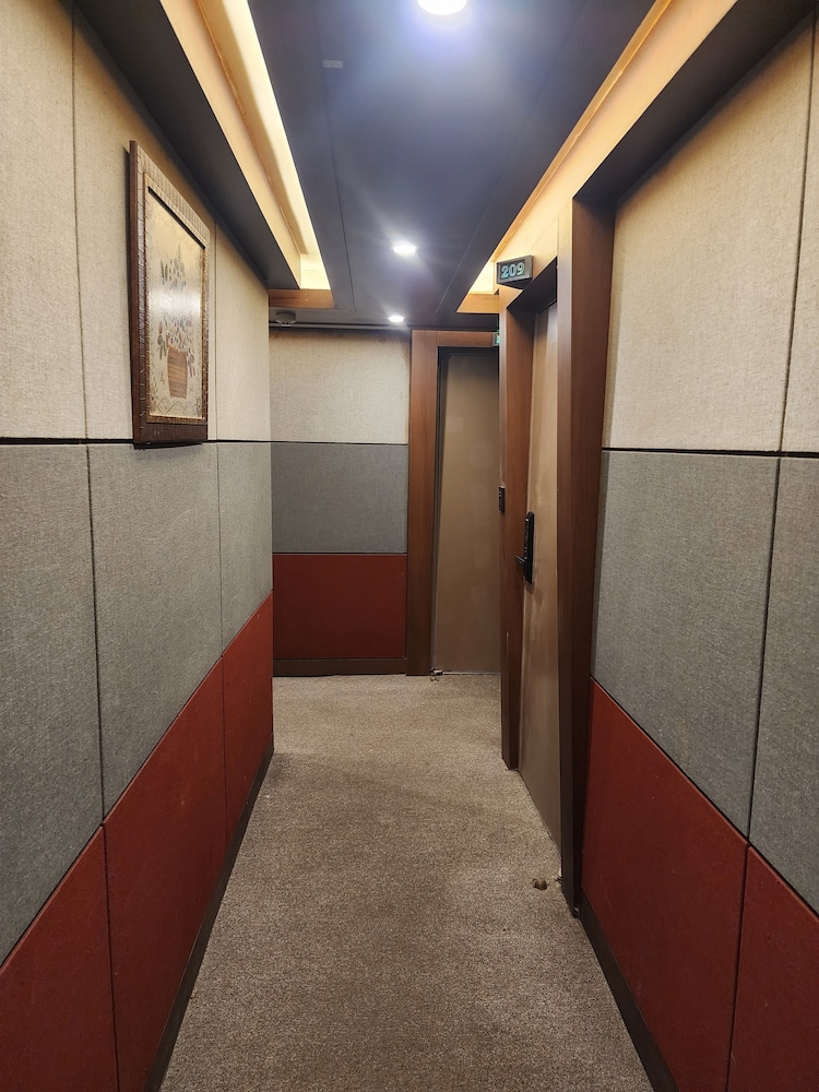 AnOn hostel