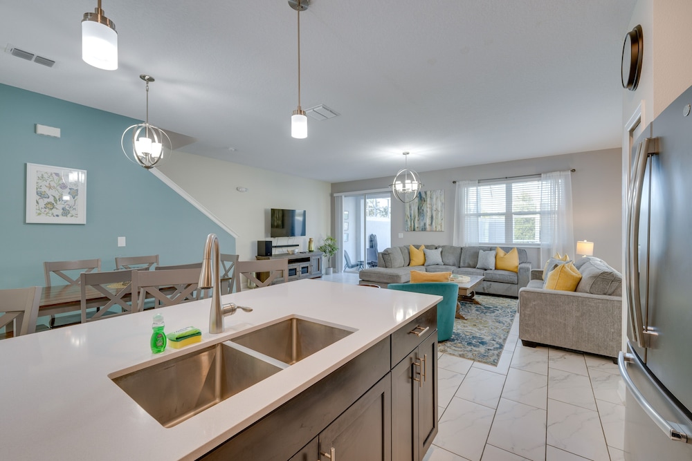 13 Mi to Disney World: Reunion Resort Townhome view 5