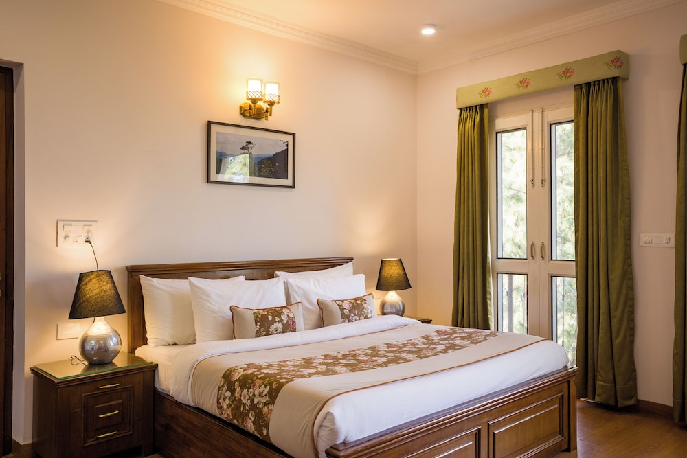 Alaya Stays Captains Nest 3 BHK Retreat With Garden & Scenic Views