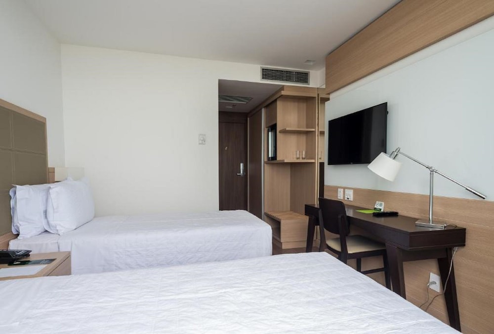 Dungowan Waterfront Apartments