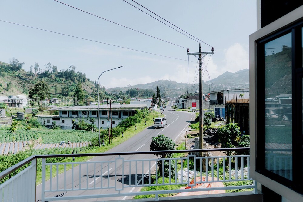 Kurniawan By Travelink