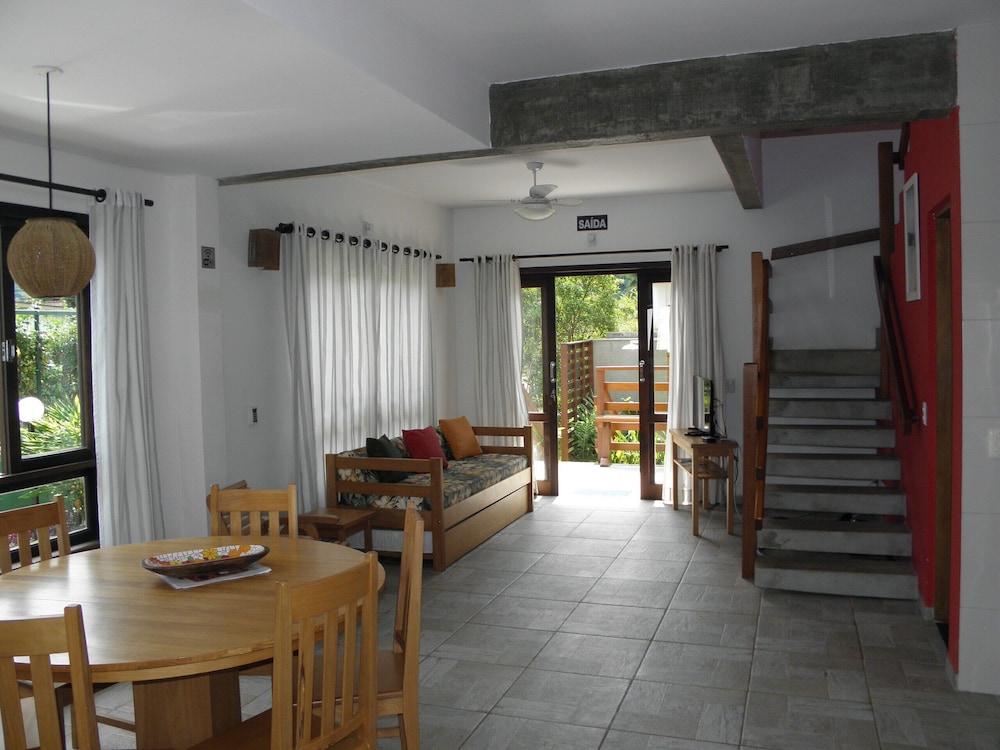 Vila Dos Manacás