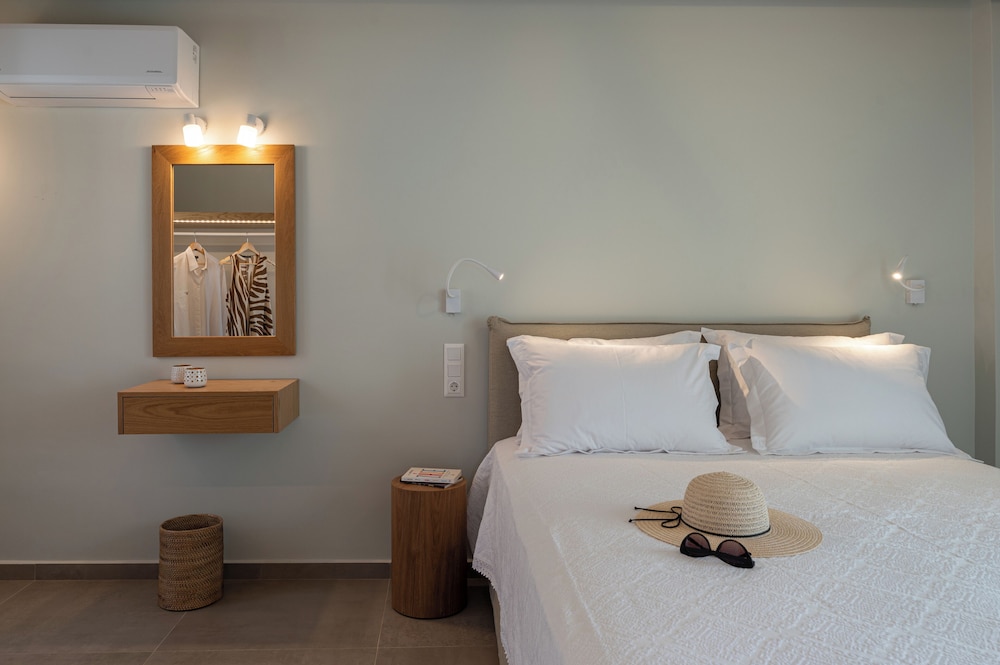 Castello Amorgos Suites photo 3