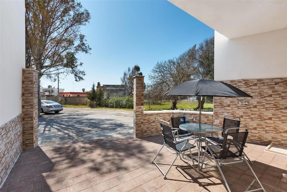 2300 Villino Vanessa view 4