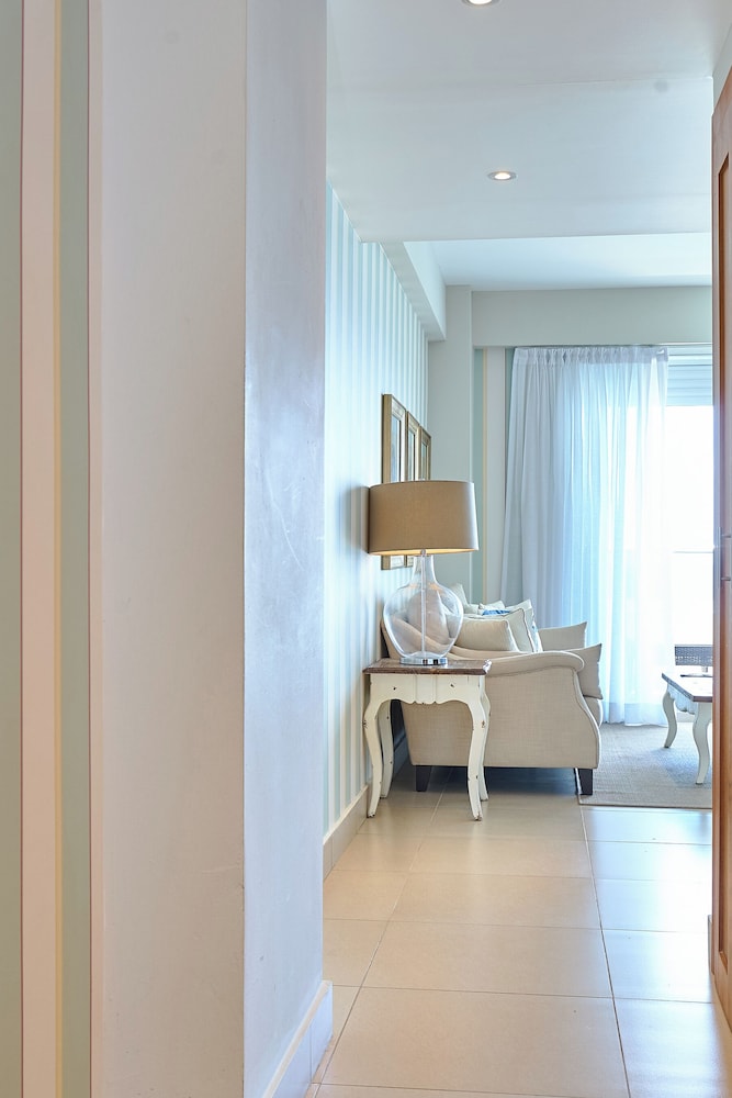 Beachfront Condos Las Olas Sleeps 6