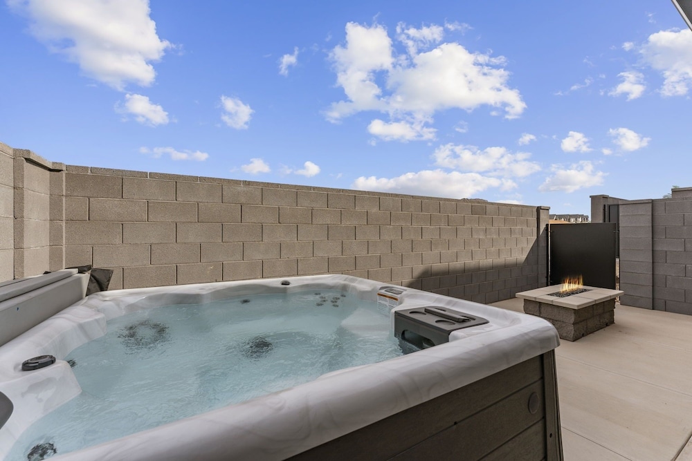 The Cactus Casa 4 Bedroom Townhouse