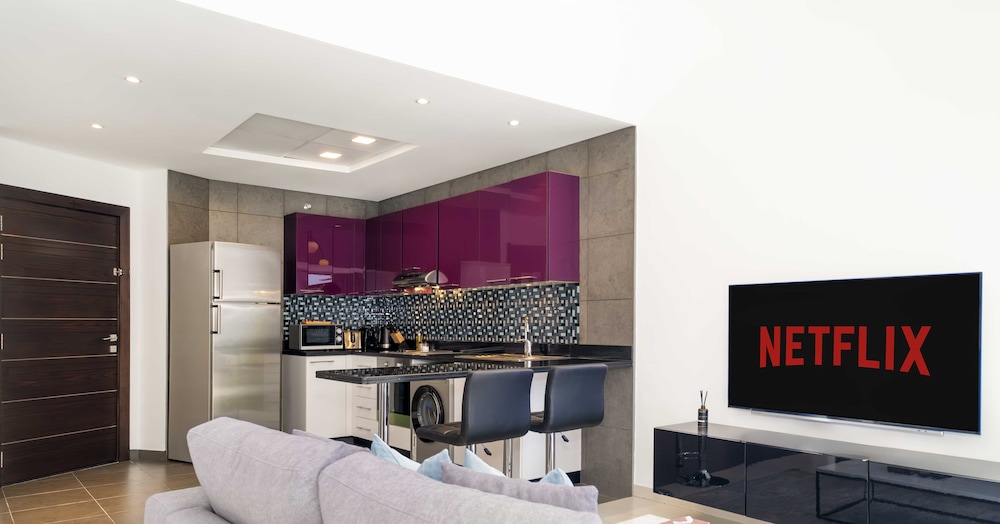 LUX The Cayan Superior Suite 2