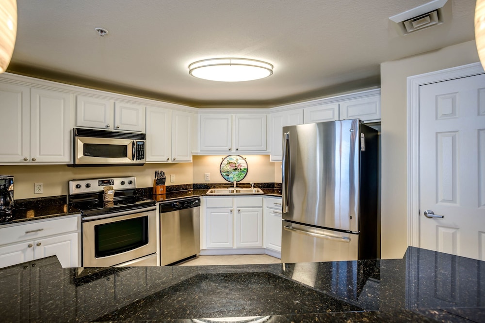 Calypso Beach Resort by Panhandle Getaways