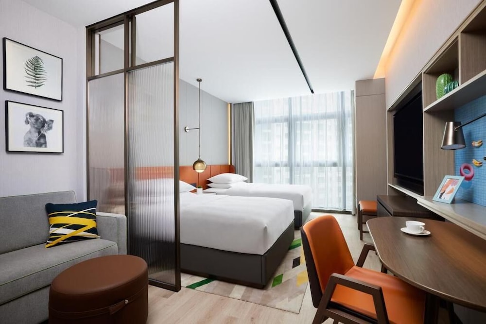 Rezen Longuu Hotel - Guangzhou Baiyun Airport Cultural Tourism City