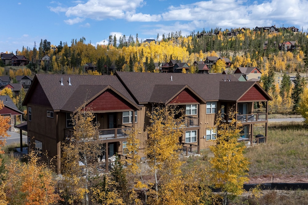Wagon Wheel At Rendezvous 3 Bedroom Home view 4