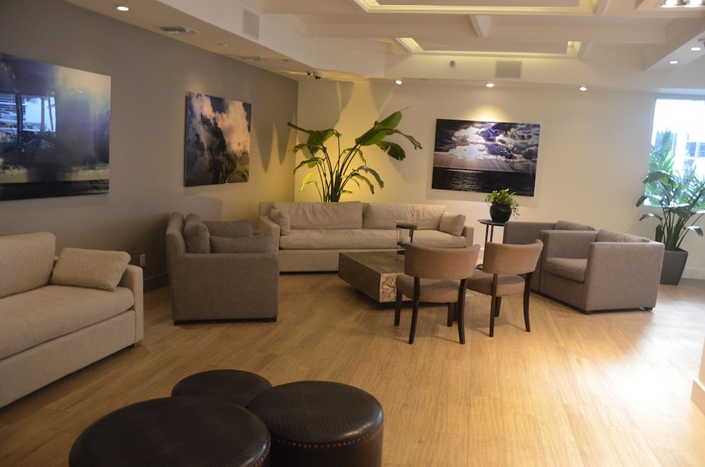 Riviera Luxury Living at the Decoplage