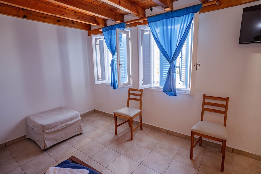Kamari Open View - Santorini Family Escape