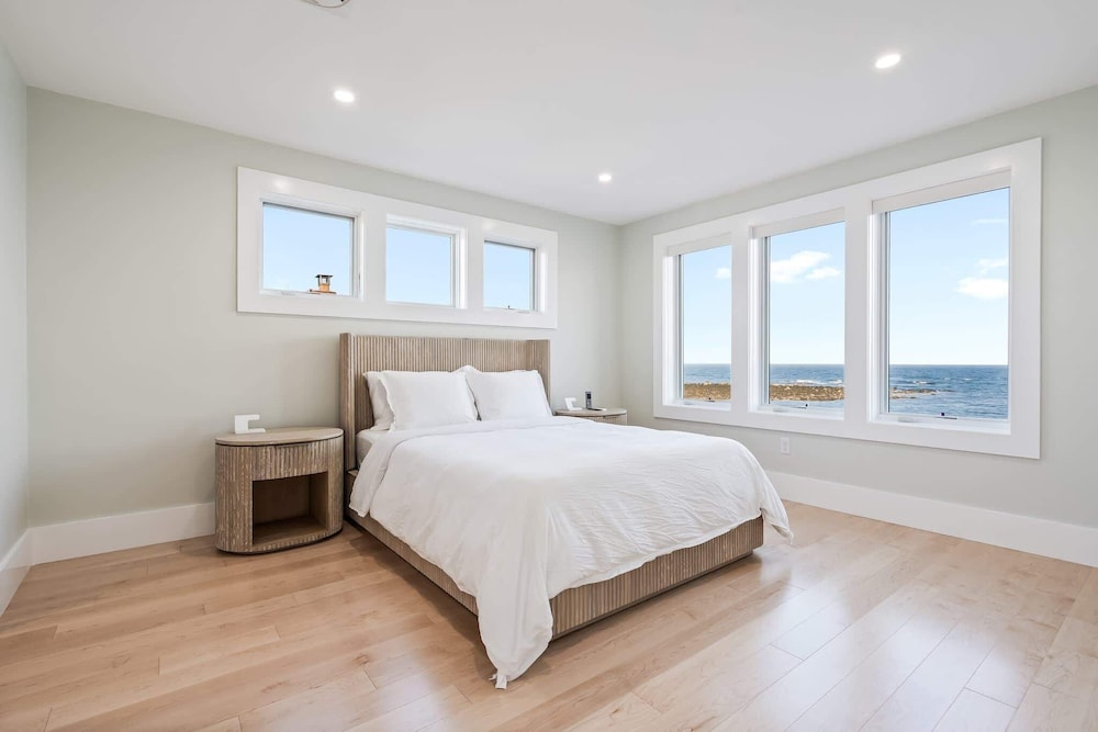 Brand New Home Ocean Views Wolf Appliances