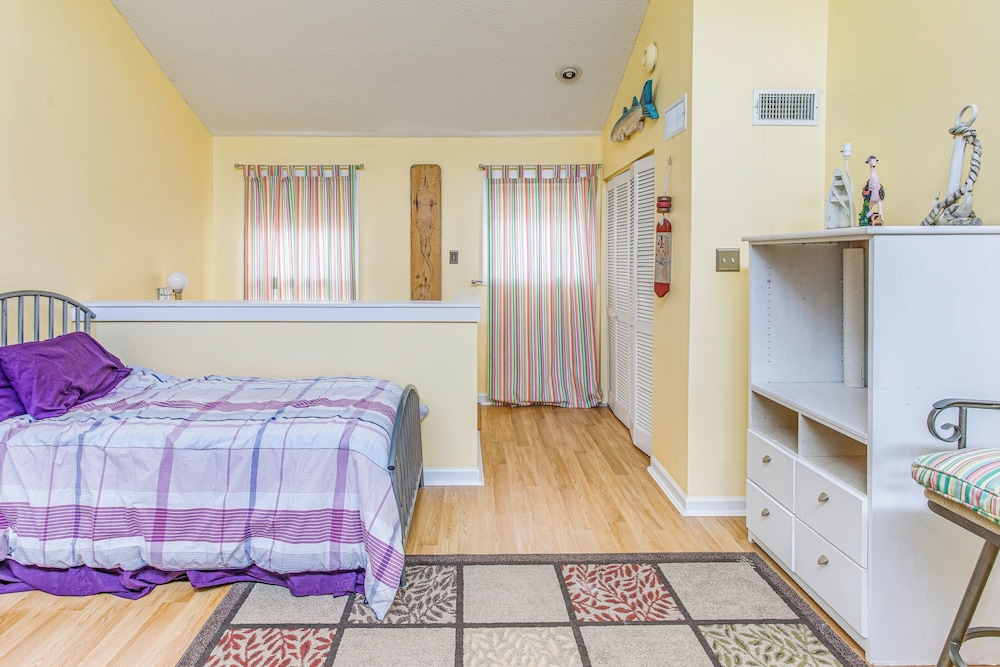 < 1/2 Mi to the Sand! Myrtle Beach Family Condo