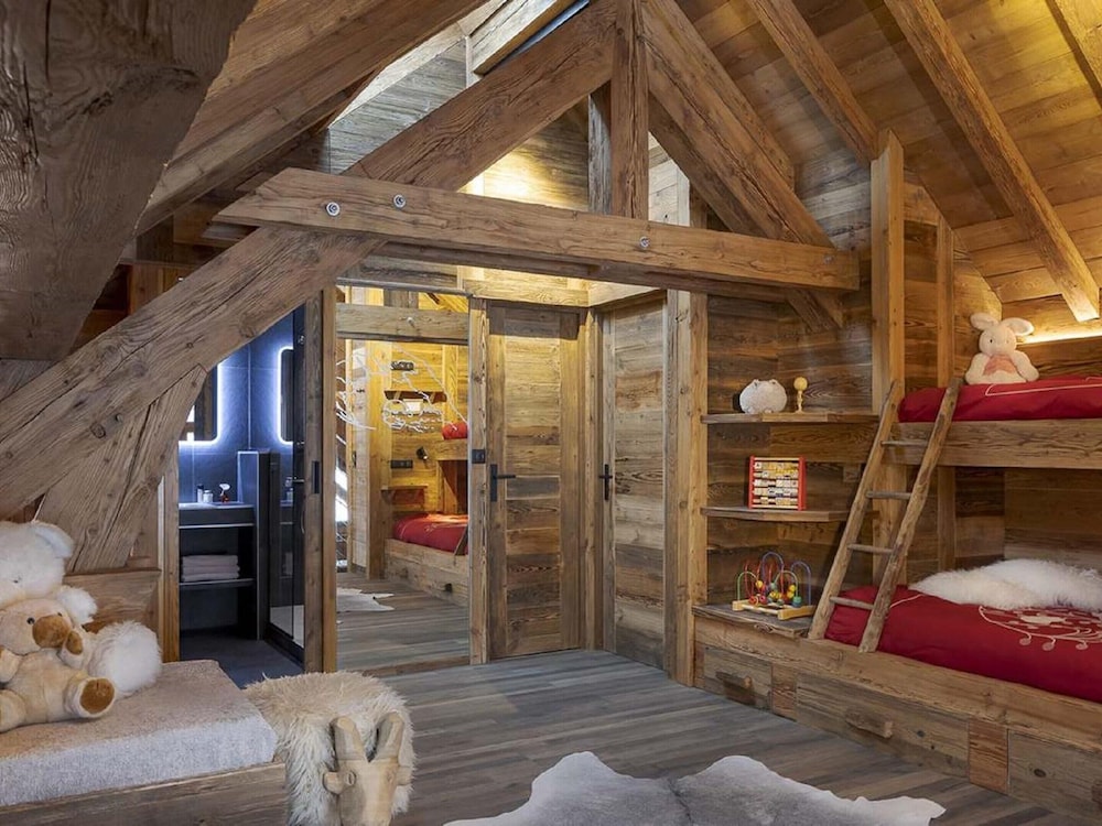 Chalet in Les Deux Alpes With Sauna & Hot Tub view 5