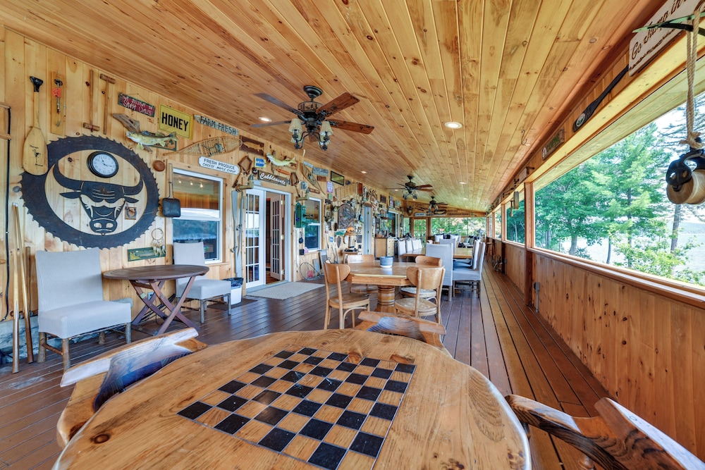 Hatch's Landing: Lake Ostego Home