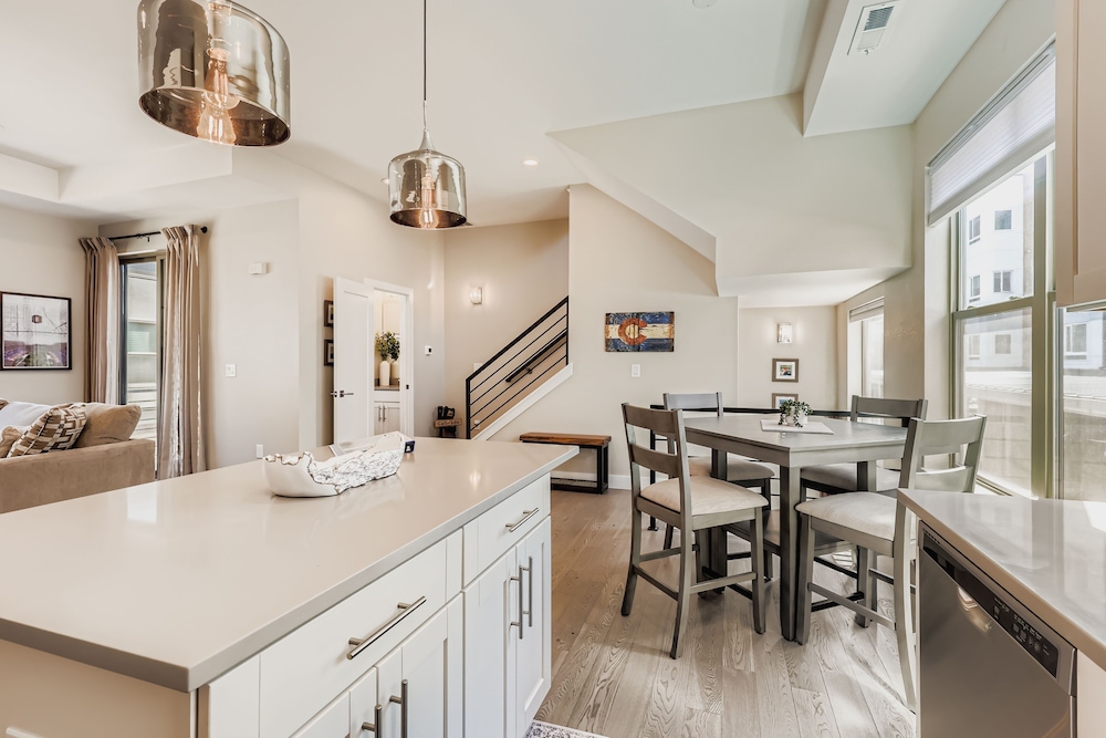 Lazy Rocky Retreat 2 Bedroom Home