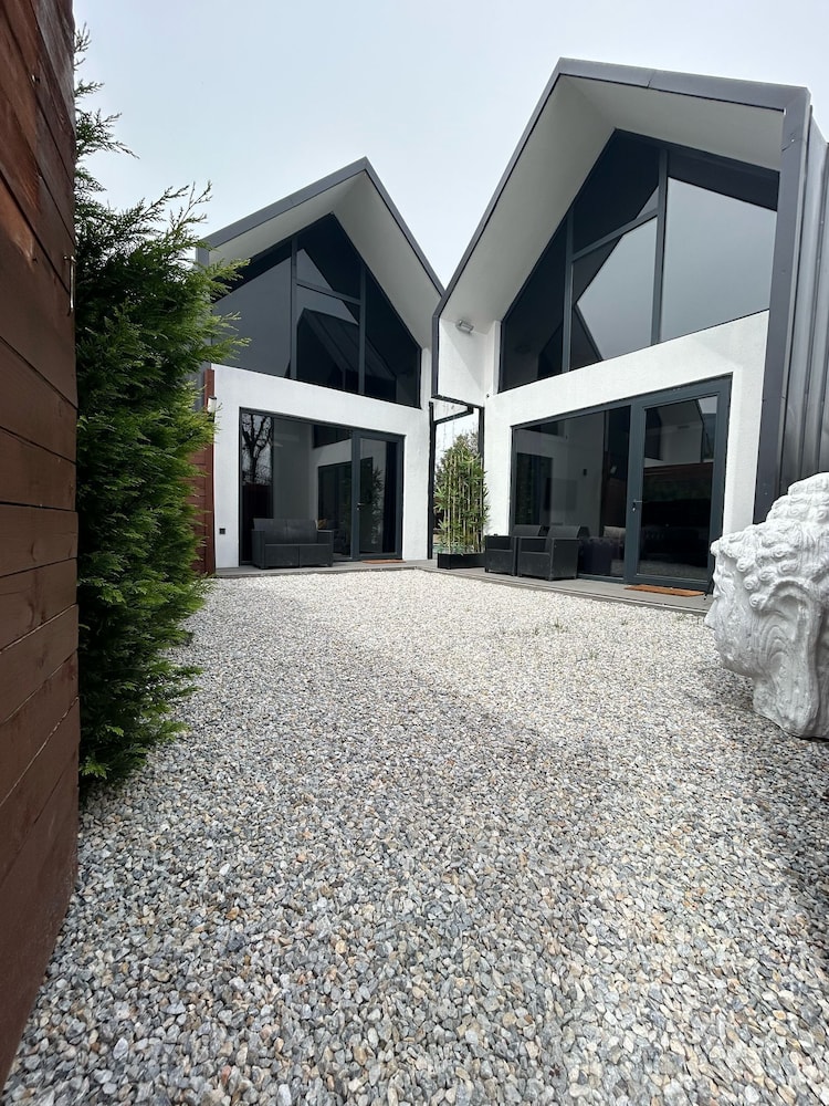 Monk Livingspace