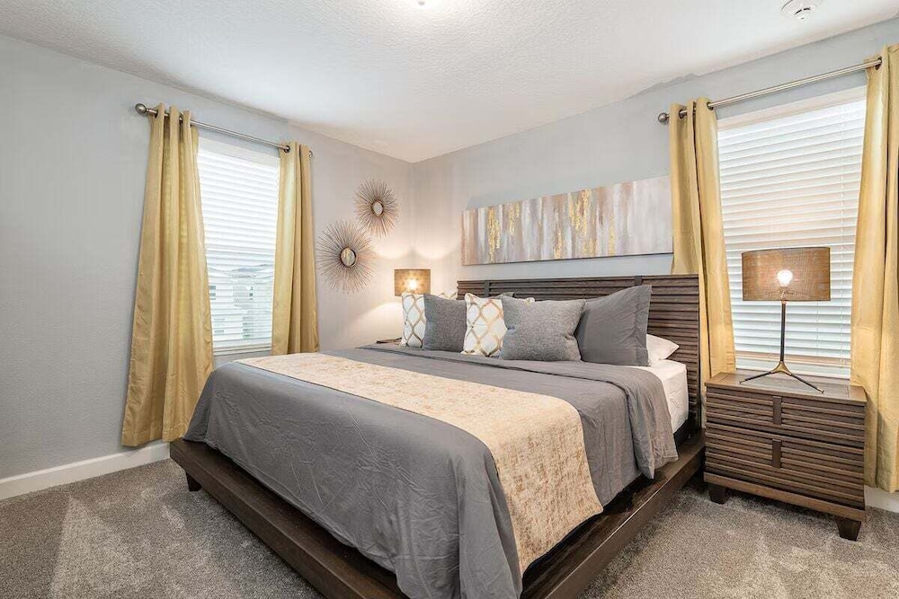 10br Storey Lake Home w/ Game Room, Pool & Spa Near Disney