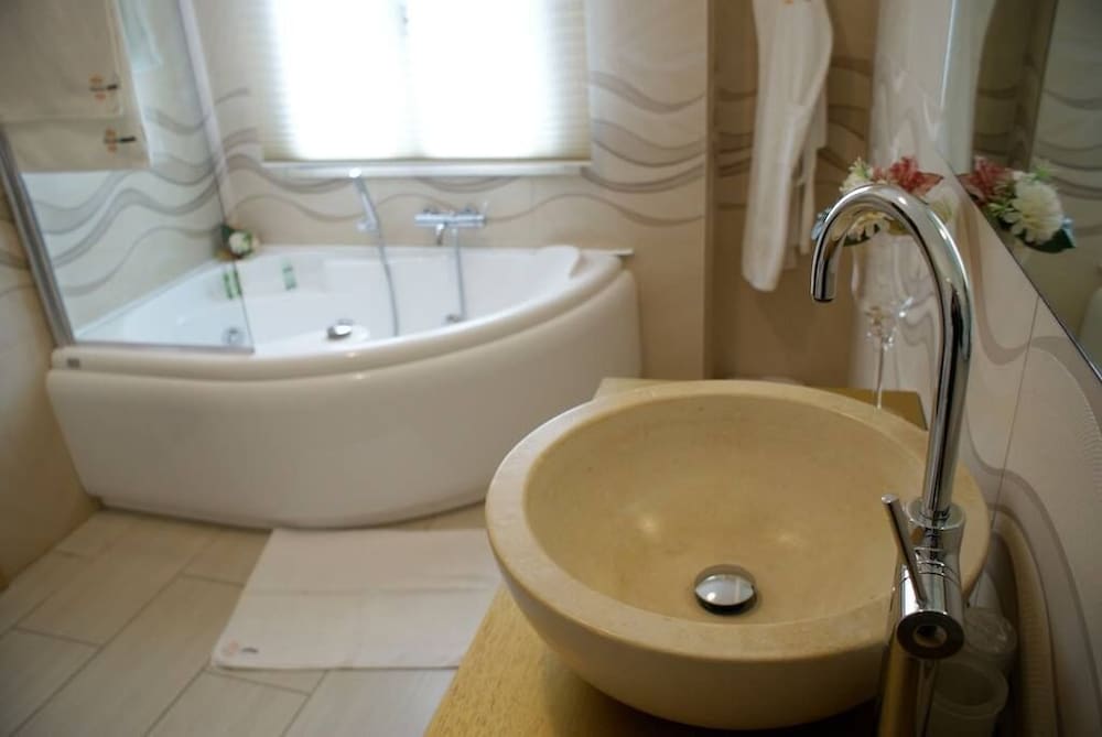 Alixia's Suites photo 4