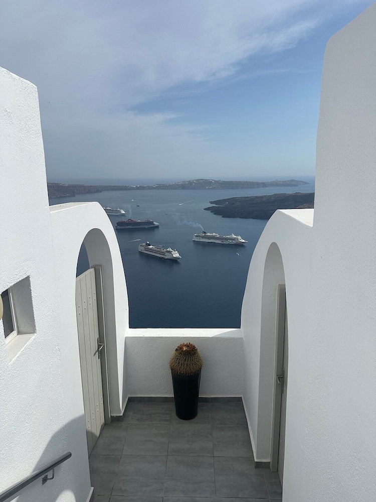 Mardanza Krokos Suites