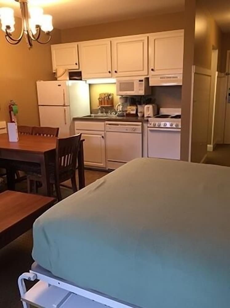 Grand Summit Resort, A Vail Resorts Property view 4