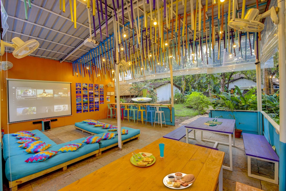 goSTOPS Lite Goa, Calangute