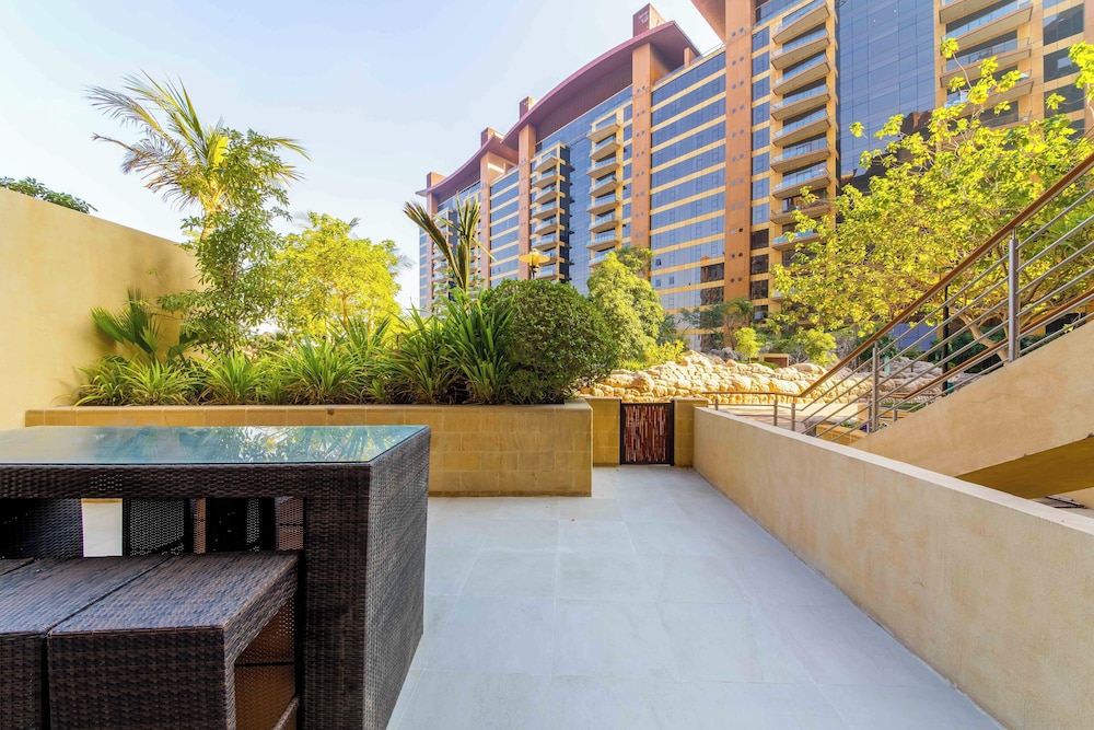 Tiara Residences - Mint Stay