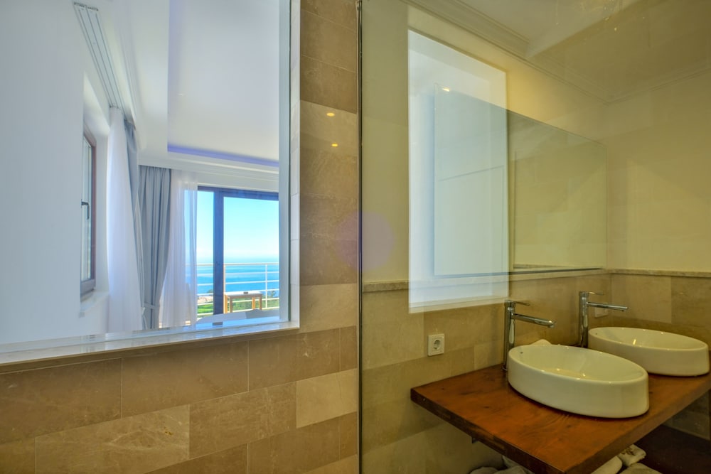 Highclere Hotel and Spa - Image 55