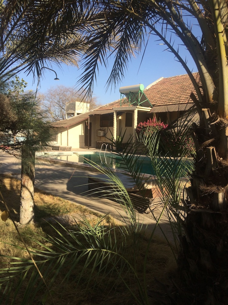 Africa Strike Lodge