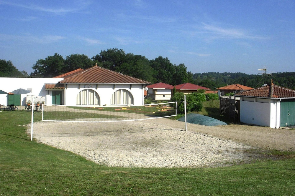 Cassen Holiday for Eight Guests