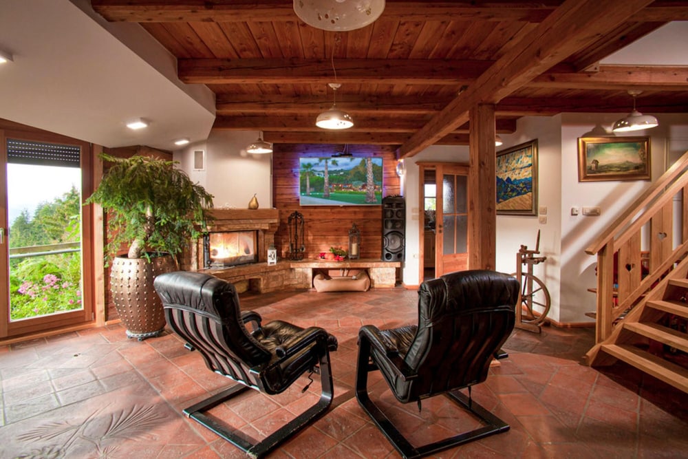 Chalet Podgorje With Pool