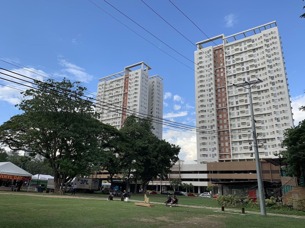 Cebu Vacations - Avida Tower Cebu by Sleepingpong - Property Image 1