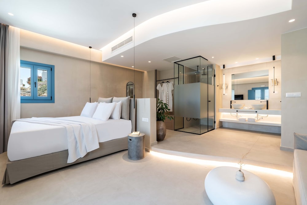 Aura Suites Paros view 2