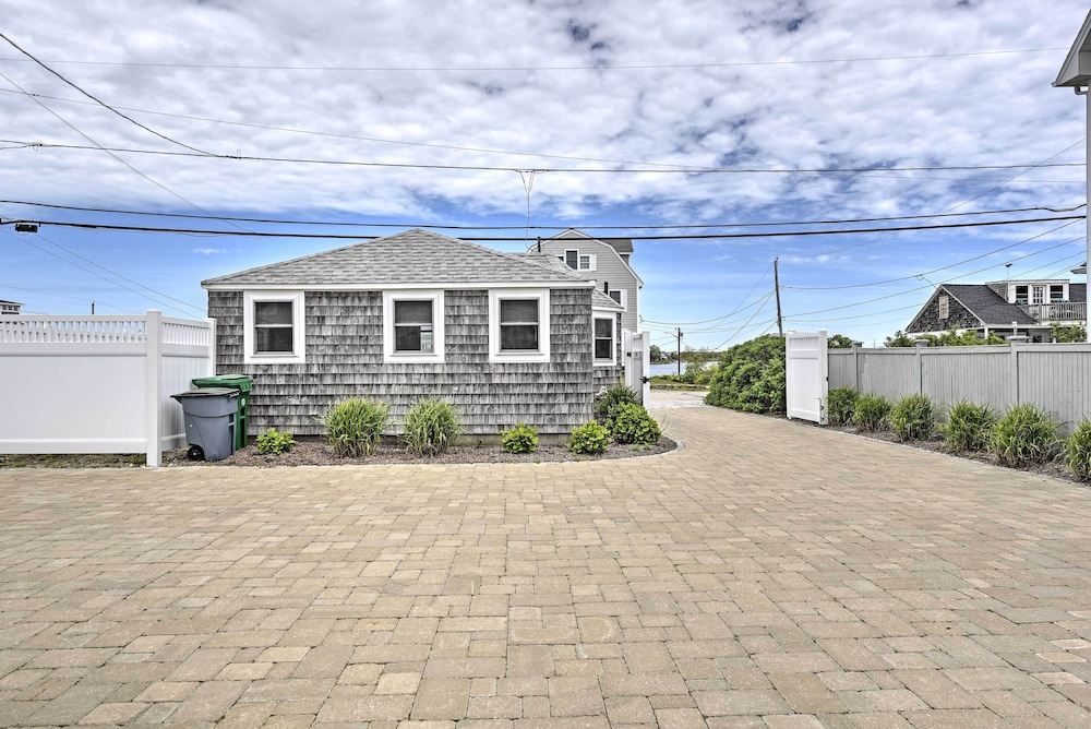 Peaceful Cottage - Steps to Matunuck Beach view 2