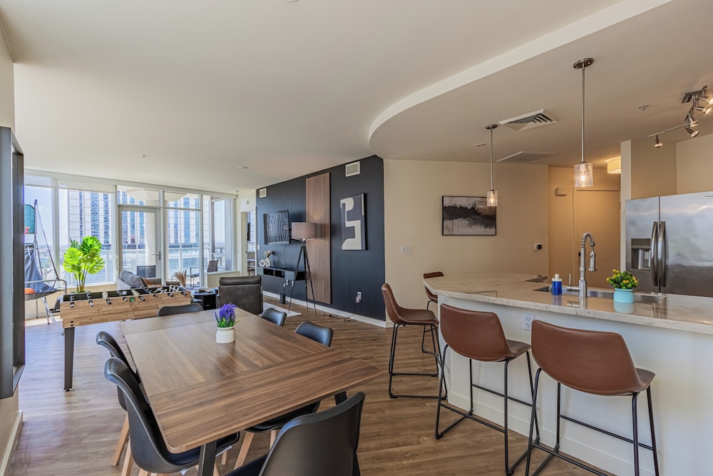 ROVE LIVING/KL - 44 Monroe