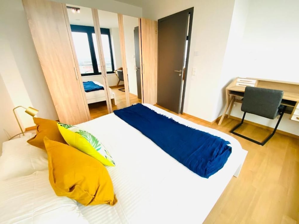 1 Bedroom SPA - Gym - Terrace & Parking view 4
