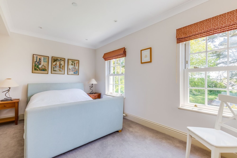 Lowenna Manor 10