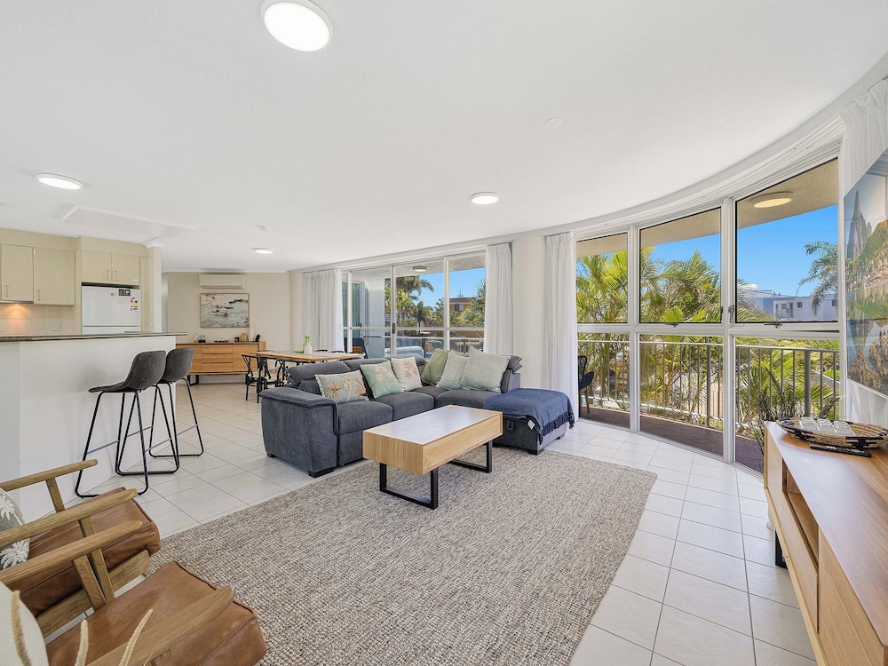 Chateau Royale Beach Resort Maroochydore