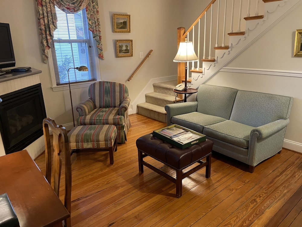 Wilmington Vacations - The Inn at Montchanin Village, a Historic Hotel of America - Property Image 57