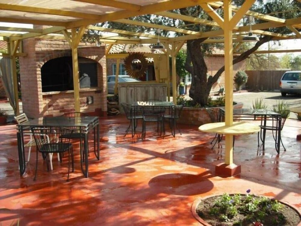 La Siesta Motel