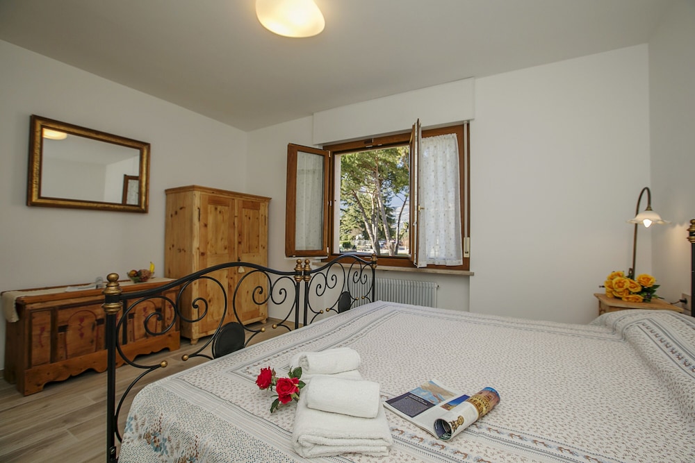 Bella Arco Apartment view 5
