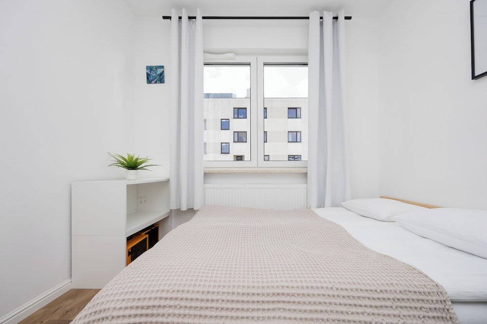 Karlińskiego Apartment Warsaw by Renters