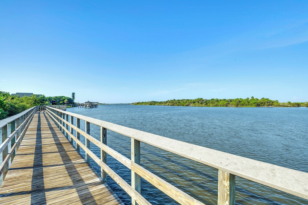 Walk to Shore + Pier: Family Home in Ormond Beach